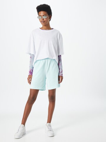 Gina Tricot Loosefit Shorts 'Everly' in Blau