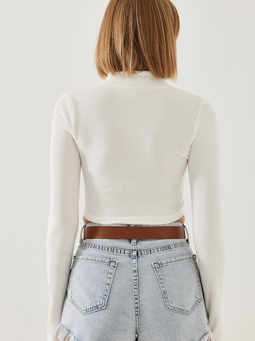 Bianco Lucci Kampsun, värv valge