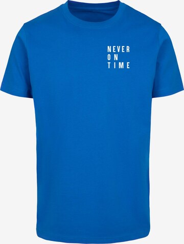 Merchcode Shirt 'Never On Time' in Blauw: voorkant