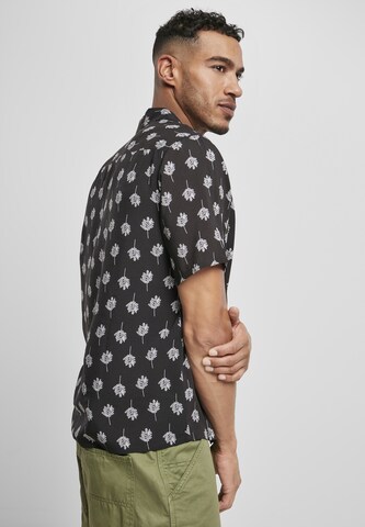 Urban Classics Regular fit Button Up Shirt in Black