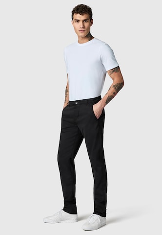 Coupe slim Pantalon chino 'Solon' Peak Time en noir