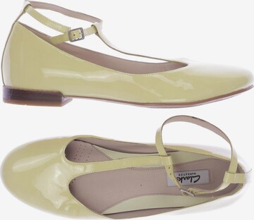 CLARKS Flats & Loafers in 39,5 in Yellow: front