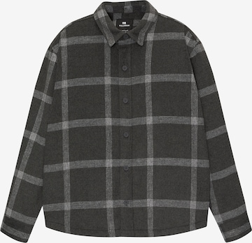 Comfort Fit Cămașă de la Pull&Bear pe negru: față