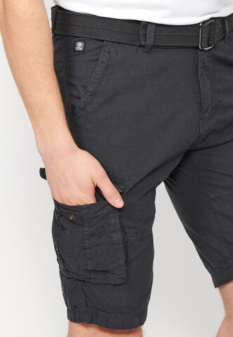 Regular Pantaloni de la KOROSHI pe negru