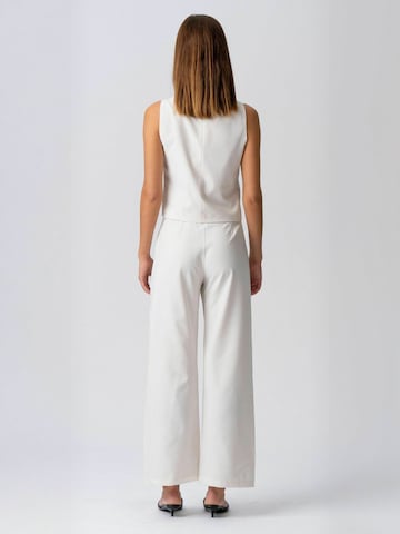 Regular Pantaloni ' Natalie ' de la TEESHOPPEN pe bej