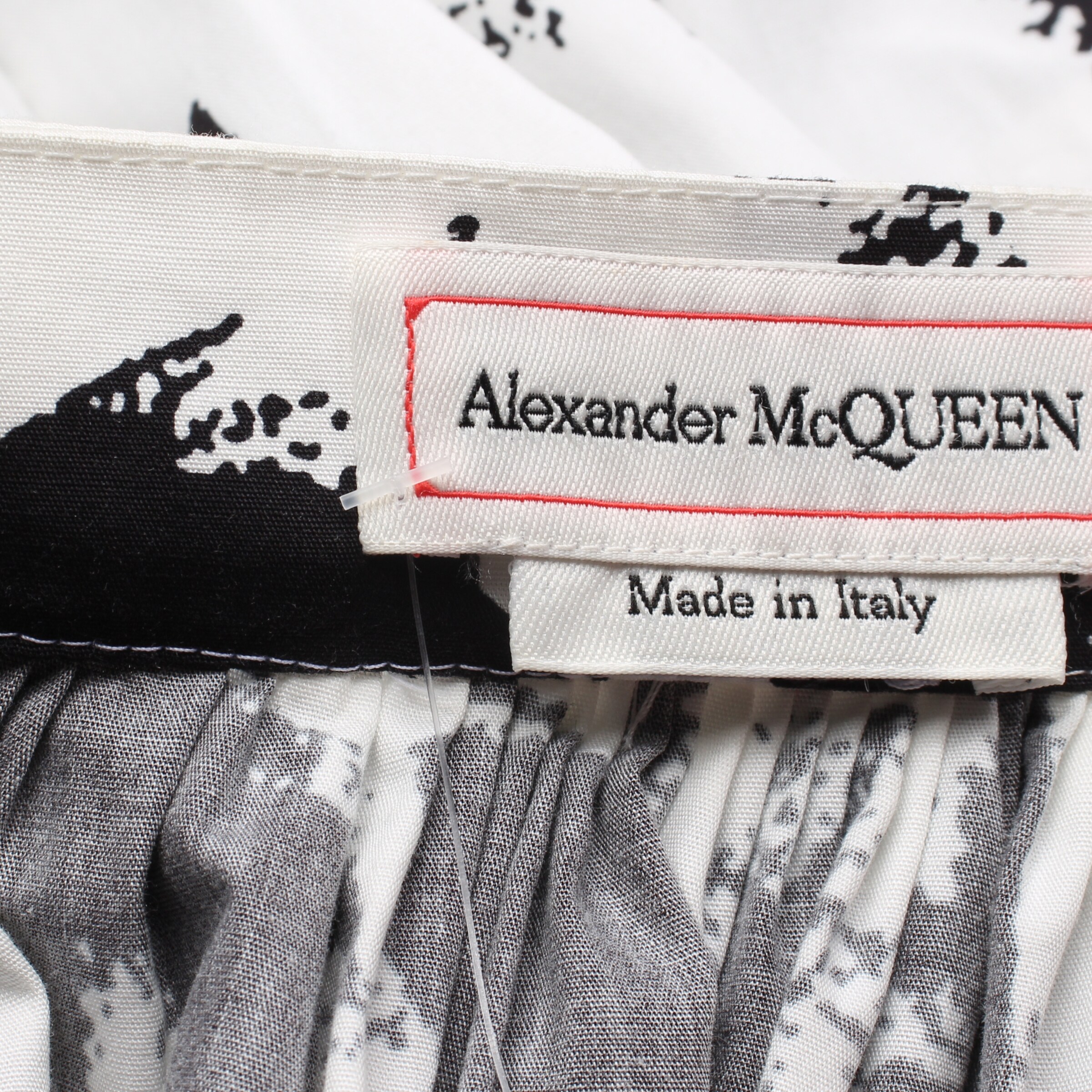 Alexander McQueen Skirt in S in Black
