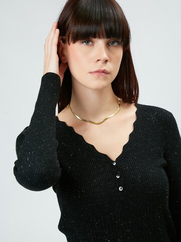 Pullover di Influencer in nero