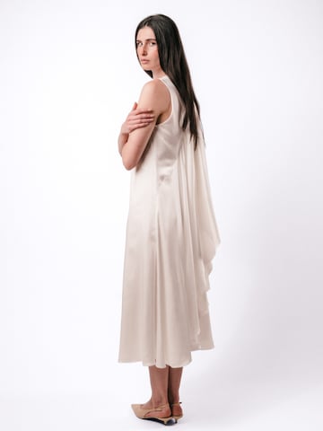 IORGONI - Vestido 'La Fontaine Dress' en blanco