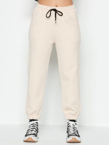 C&City Tapered Pants in Beige: front