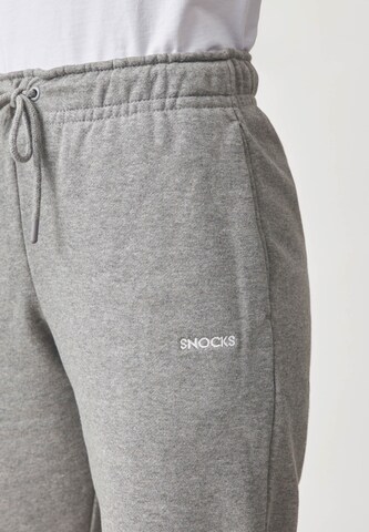 SNOCKS Regular Workout Pants in Grey