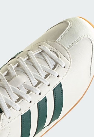 ADIDAS SPORTSWEAR Ниски маратонки 'Runvista' в бяло