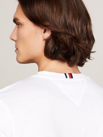 TOMMY HILFIGER - Camiseta en blanco