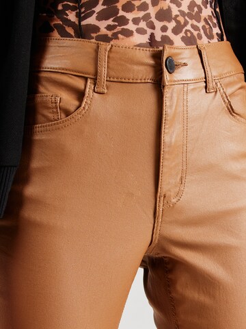 VILA Slim fit Trousers 'VISarah' in Brown