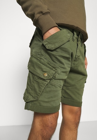 ALPHA INDUSTRIES Regular Cargo Pants 'Combat' in Green