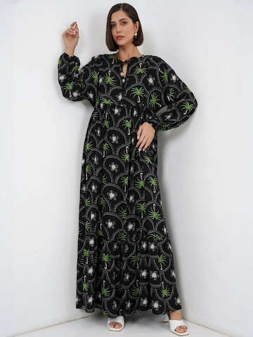 Bigdart Dress in Black: front
