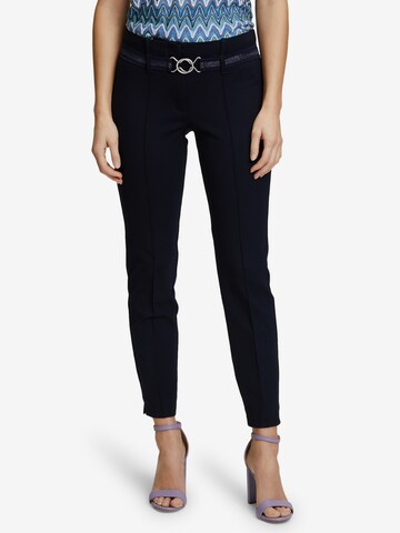 Coupe slim Pantalon Betty Barclay en bleu : devant