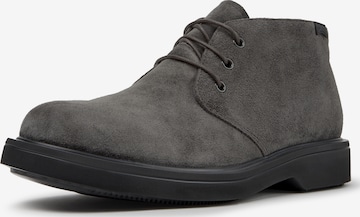 CAMPER - Botines chukka ' Norman ' en gris: frente
