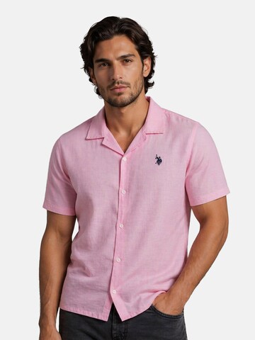 Coupe regular Chemise U.S. POLO ASSN. en rose : devant