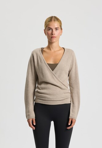 rethinkit studios Gebreid vest 'Keep Me' in Beige: voorkant