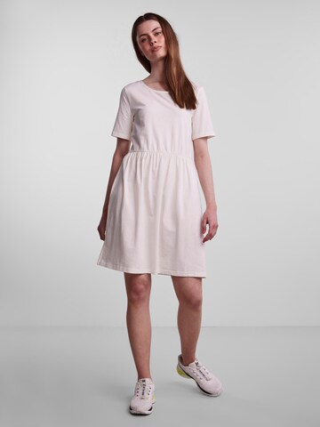 PIECES - Vestido 'JYTI' en blanco