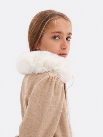 Hilal Akinci KidsHaljina 'HİLAL AKINCI KİDS Kinderkleid' - bež boja