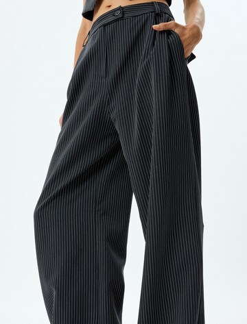 Koton Wide leg Pleat-front trousers in Blue