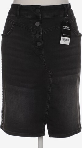 COMMA Skirt in L in Black: front