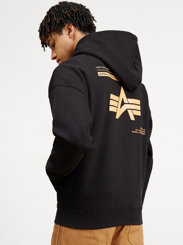 ALPHA INDUSTRIES Μπλούζα φούτερ σε μαύρο