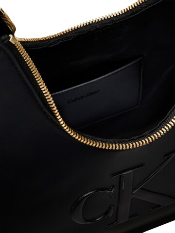 Calvin Klein Shoulder Bag in Black