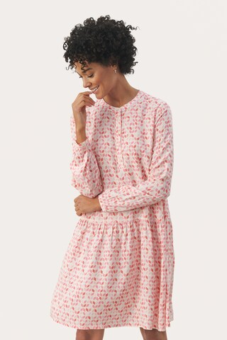 Robe 'Allie' Part Two en rose : devant