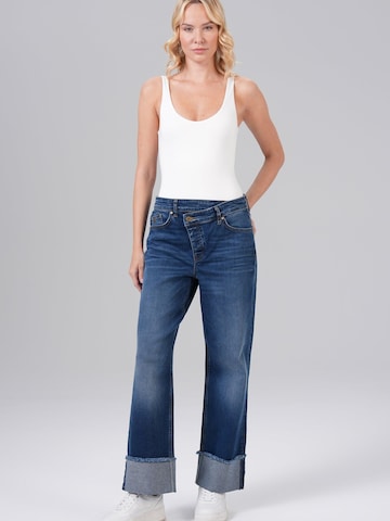 M.O.D MIRACLE OF DENIM Jeans in Blue: front