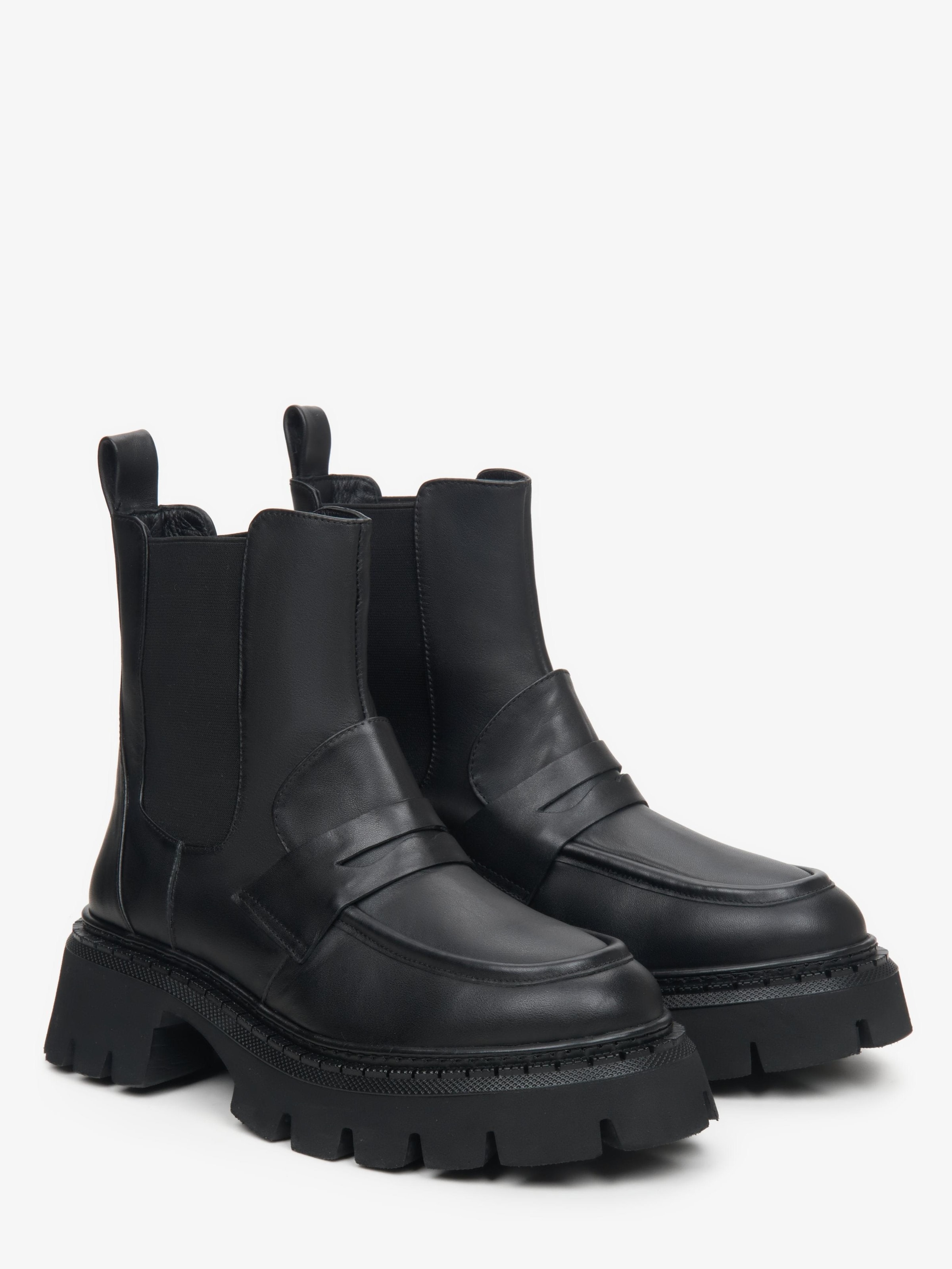 Estro Chelsea boots '1145-05' in Zwart