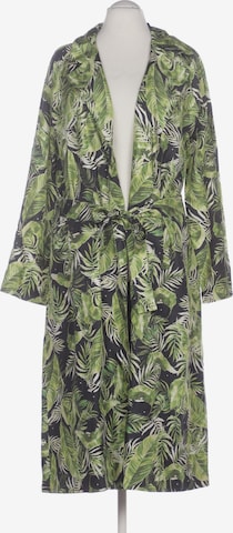 Jadicted Mantel L in Schwarz: Vorderseite