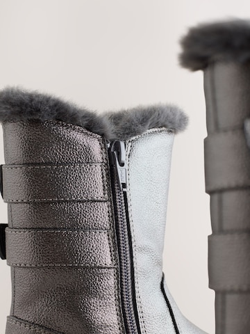 Next - Bota em cinzento