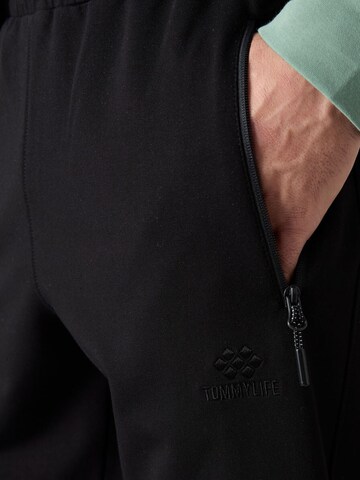 Tapered Pantaloni di Tommy Life in nero