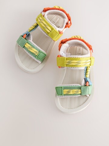 Next - Zapatos abiertos en amarillo