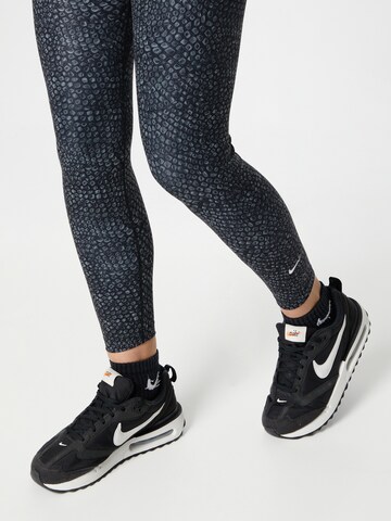 NIKE Skinny Sporthose in Grau