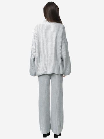 Elara Hausanzug in Grau