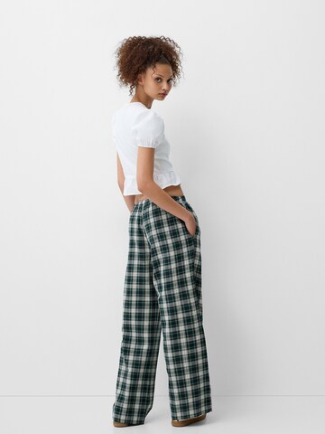 Bershka Ohlapna forma Hlače | zelena barva