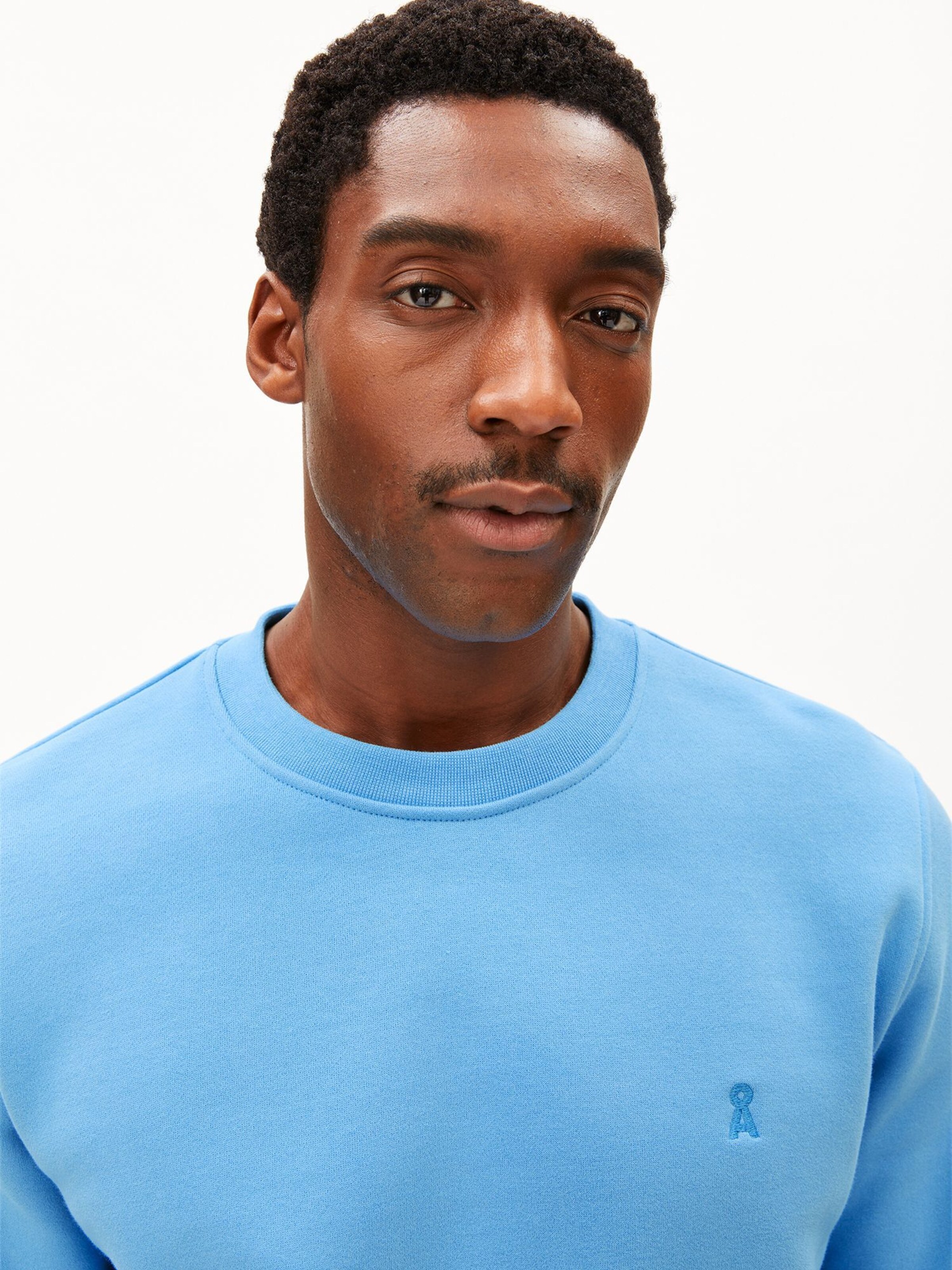 ARMEDANGELS Sweatshirt in Blue: front