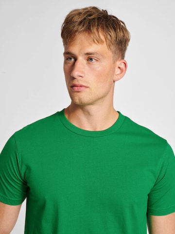 Hummel Shirt 'Red' in Green