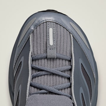 Chaussure de course 'Adistar' ADIDAS BY STELLA MCCARTNEY en noir