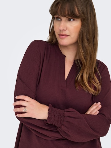ONLY Carmakoma - Blusa '15285157' en rojo