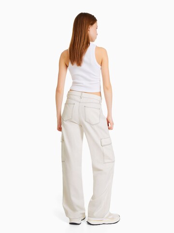 Wide leg Pantaloni eleganți de la Bershka pe alb