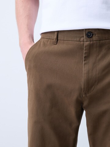 Regular Pantaloni eleganți de la Next pe maro