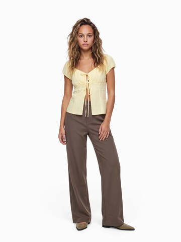 Bershka Blouse in Yellow