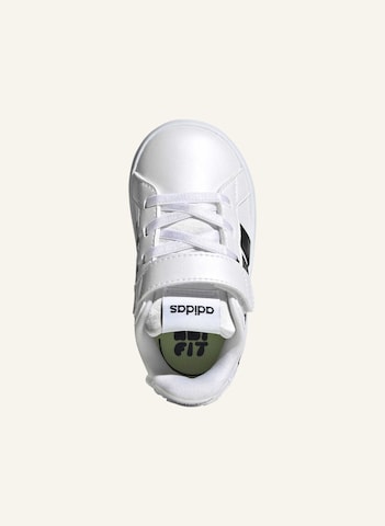 balta ADIDAS SPORTSWEAR Sportbačiai 'Grand Court 3.0'