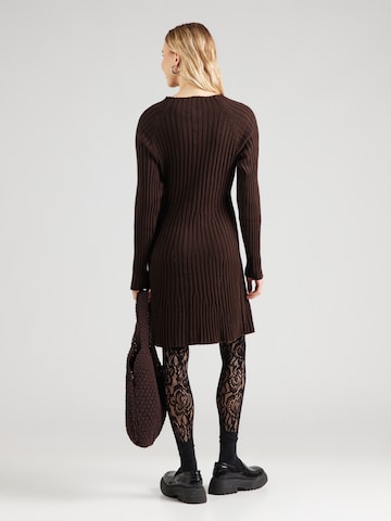Peppercorn Knit dress 'Anna' in Brown
