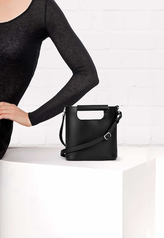 Gretchen Schultertasche 'Crocus Small' in Schwarz