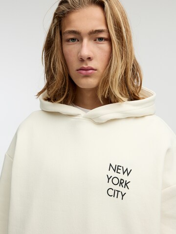Felpa di Pull&Bear in beige